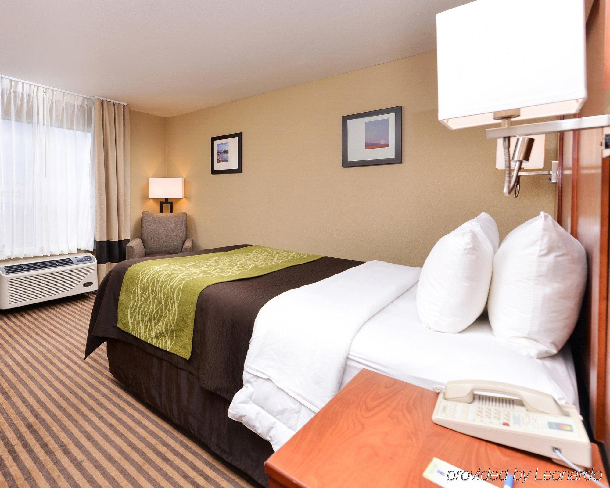 Hotel Comfort & - Salt Lake City North 2*
